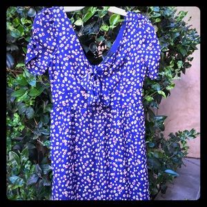 Women’s hipster short dress.